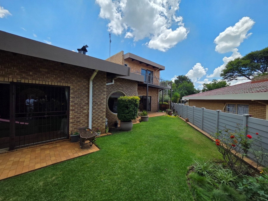 5 Bedroom Property for Sale in Panorama Free State